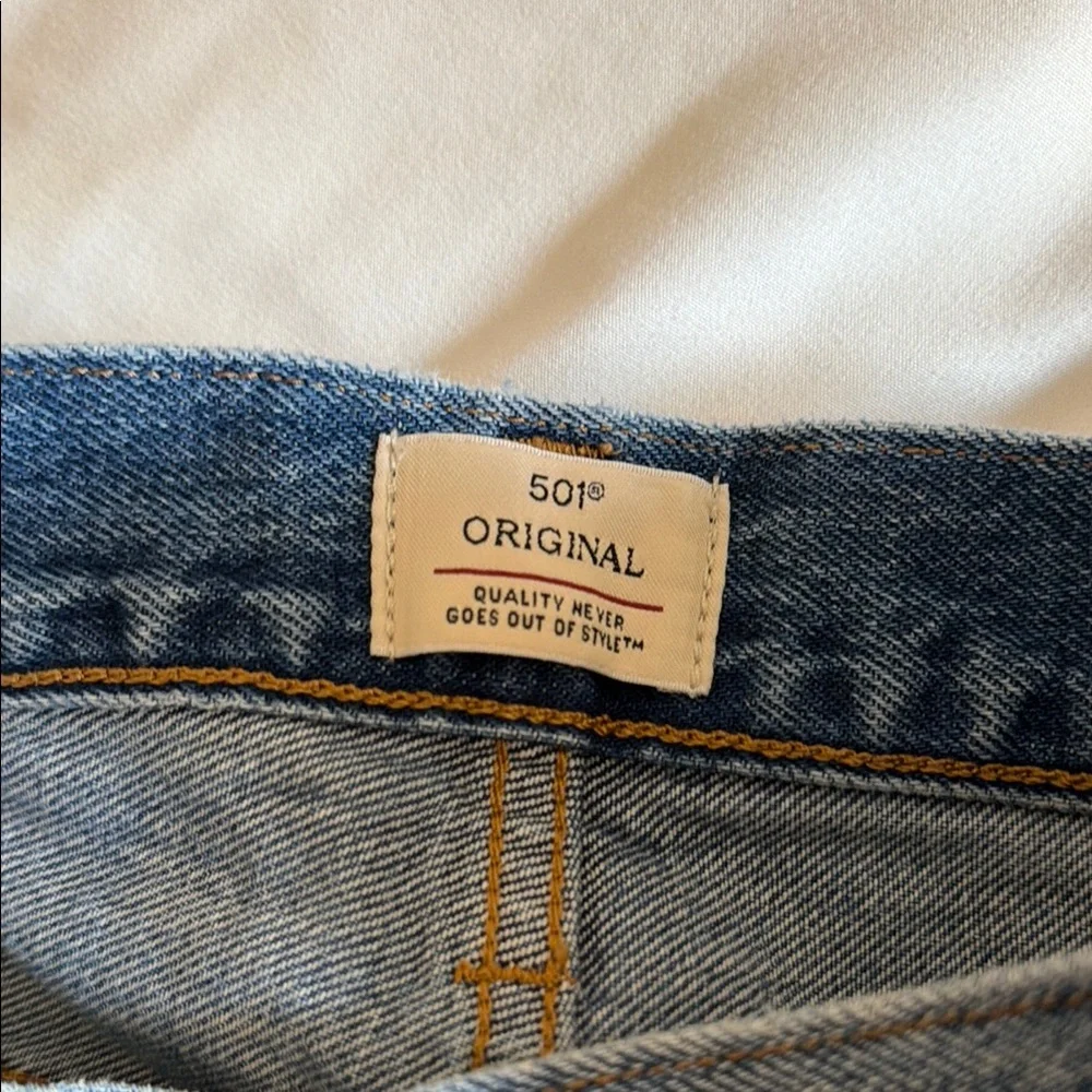 Levi’s 501® ORIGINAL SELVEDGE WOMEN'S JEANS size 28 x26L - Picture 6 of 10